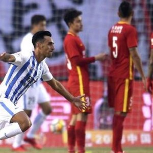  摩纳哥中场指挥官任意球圆月弯刀破门  
